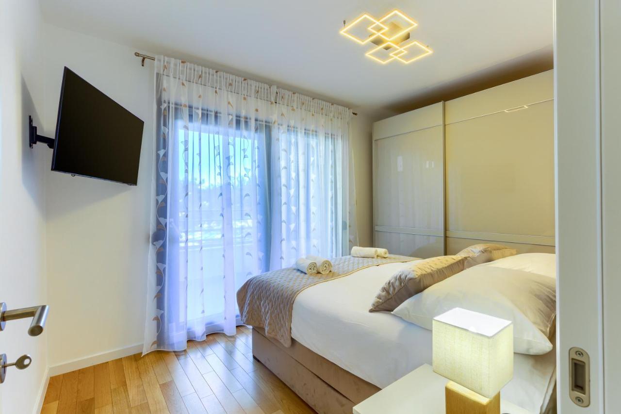 Luxury Apartment Petra Спліт Екстер'єр фото